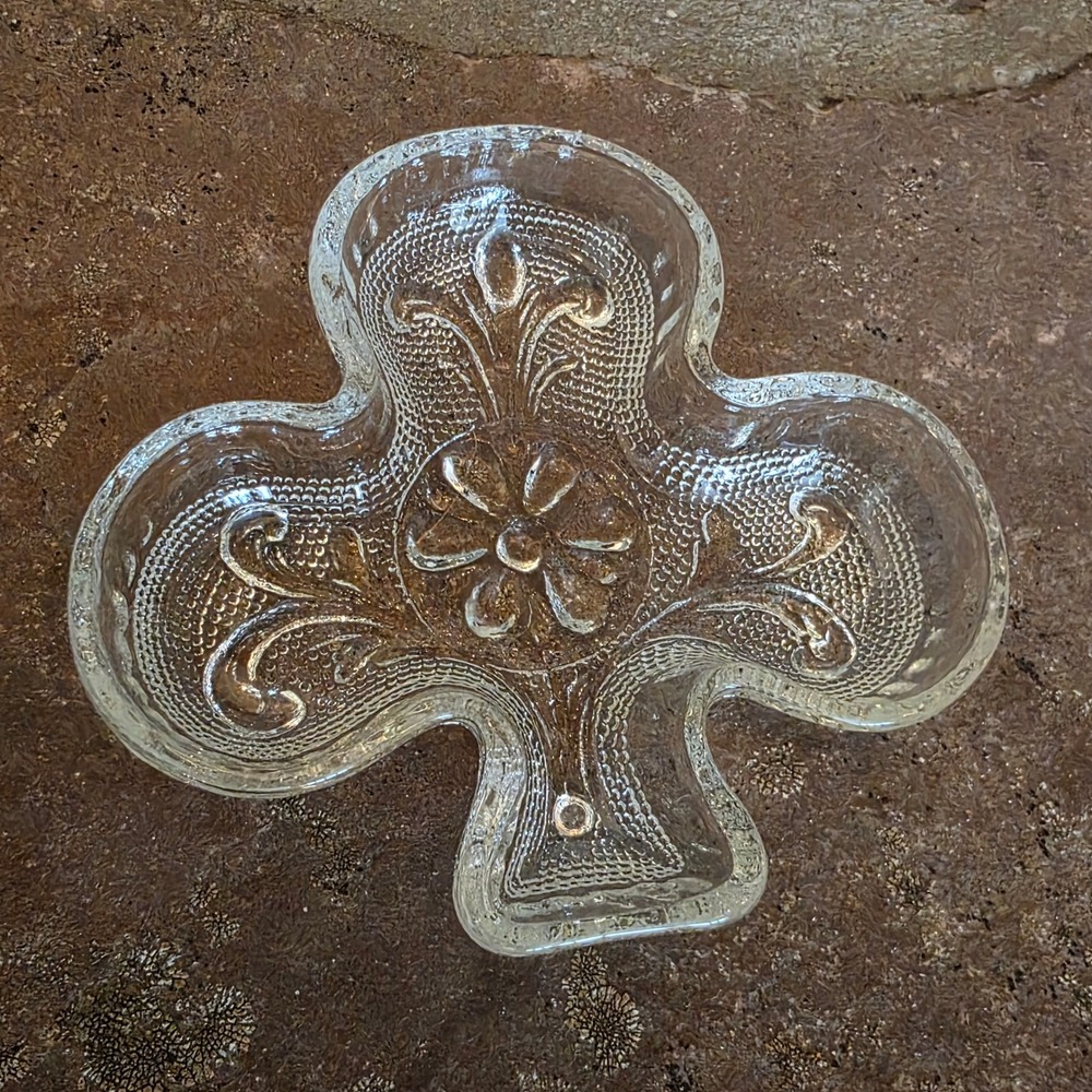 Vtg Clear Pressed Indiana Glass Club Shamrock Trinket Dish Floral Embossed 4"